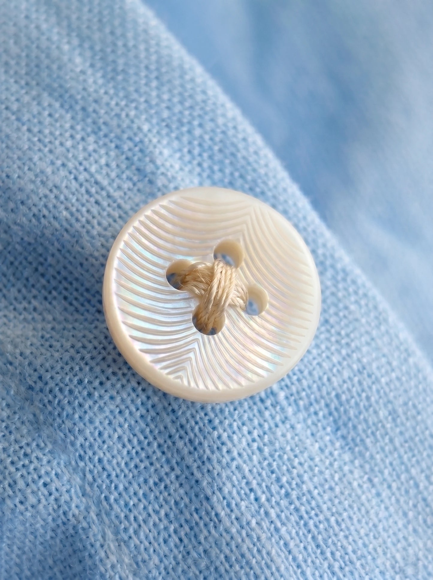 Camisa Azul Cuello Natural
